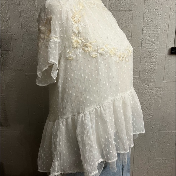 medium blouse - Picture 7 of 9